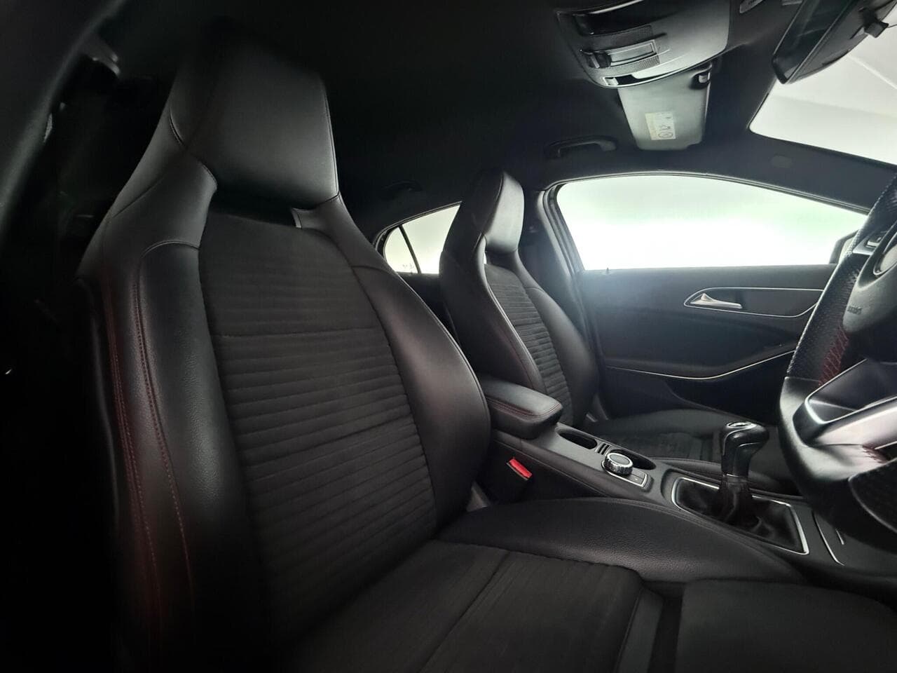 Mercedes-Benz GLA thumbnail Seat Driver