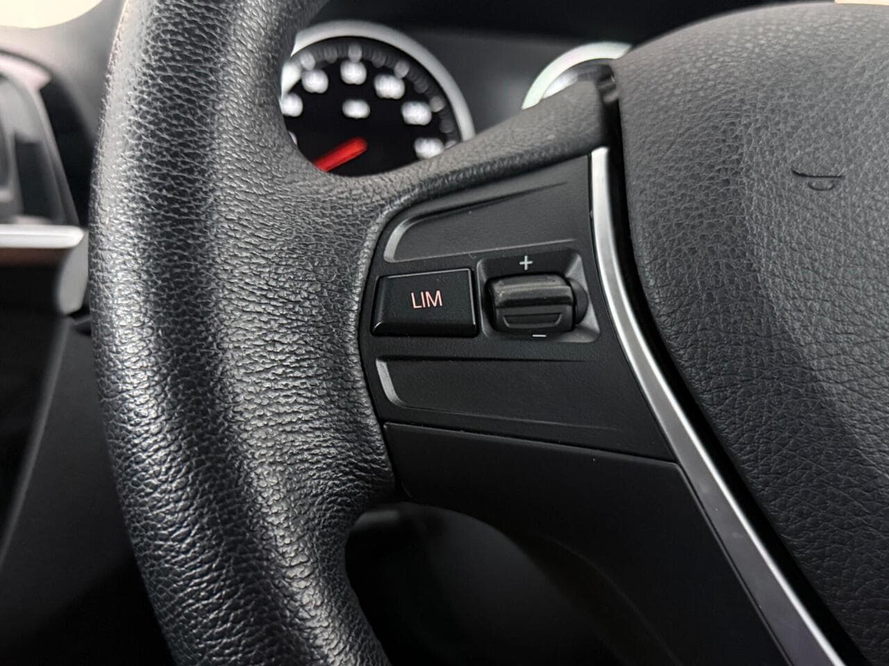 BMW 1 Series thumbnail Misc Controls