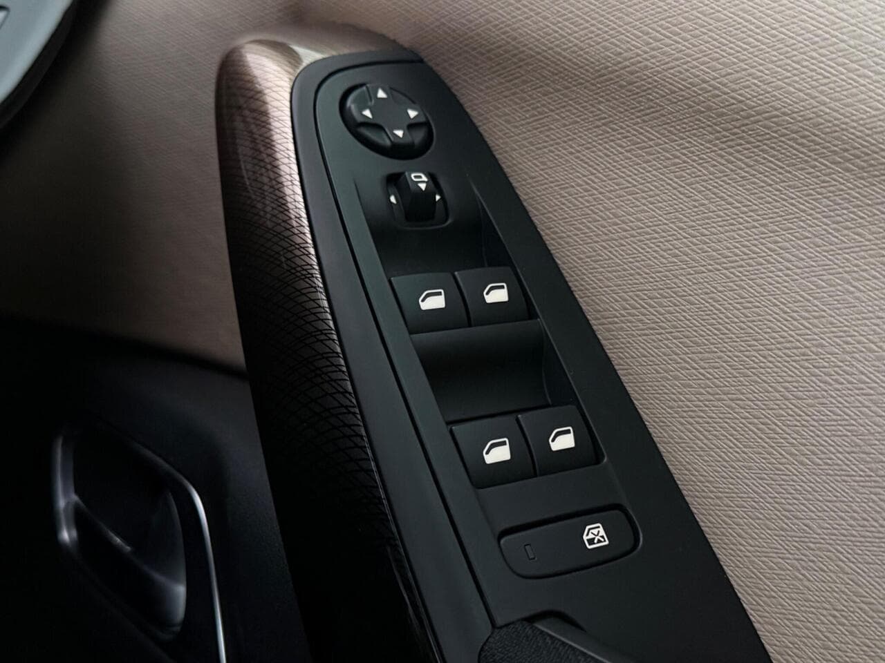 Citroen Grand C4 Picasso thumbnail Misc Controls