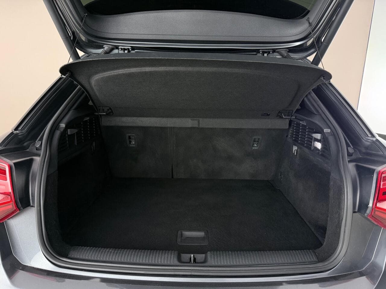 Audi Q2 thumbnail Boot
