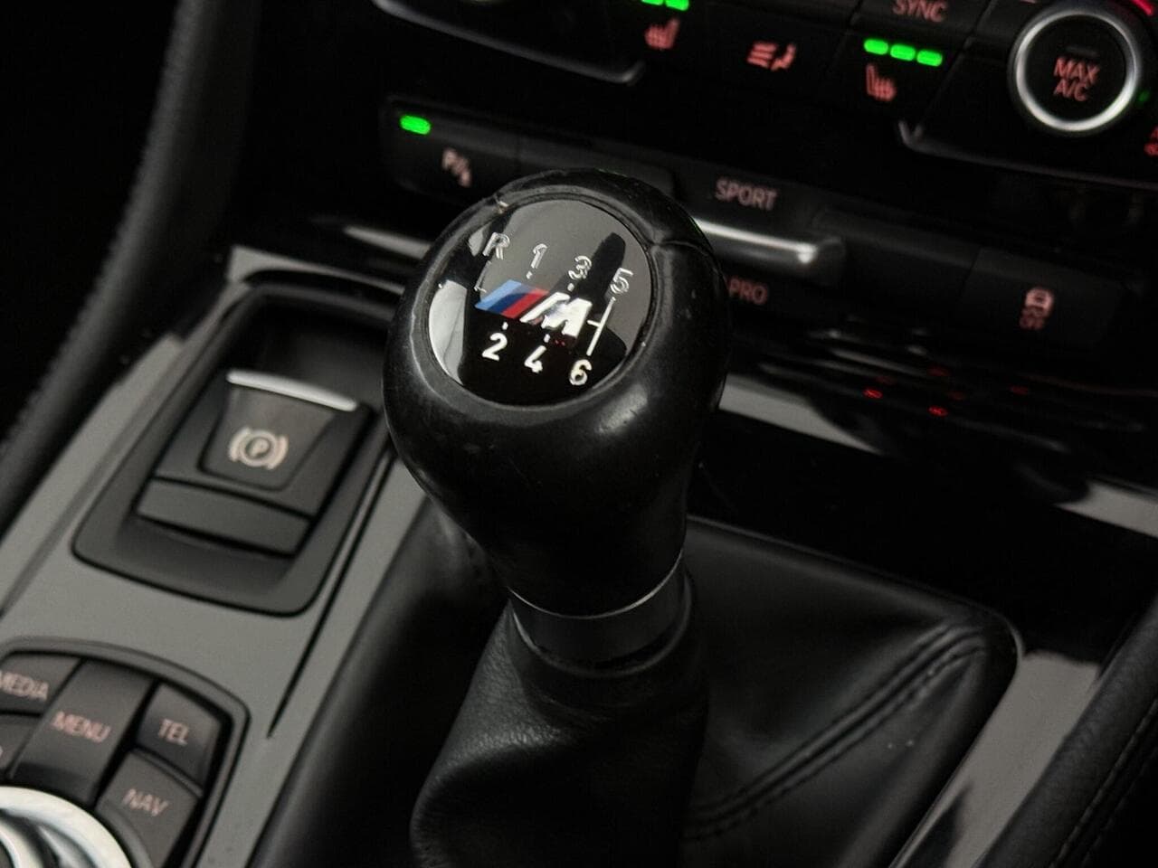 BMW 2 Series Gran Tourer thumbnail Interior Front