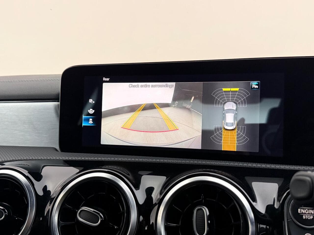 Mercedes-Benz CLA thumbnail Infotainment System
