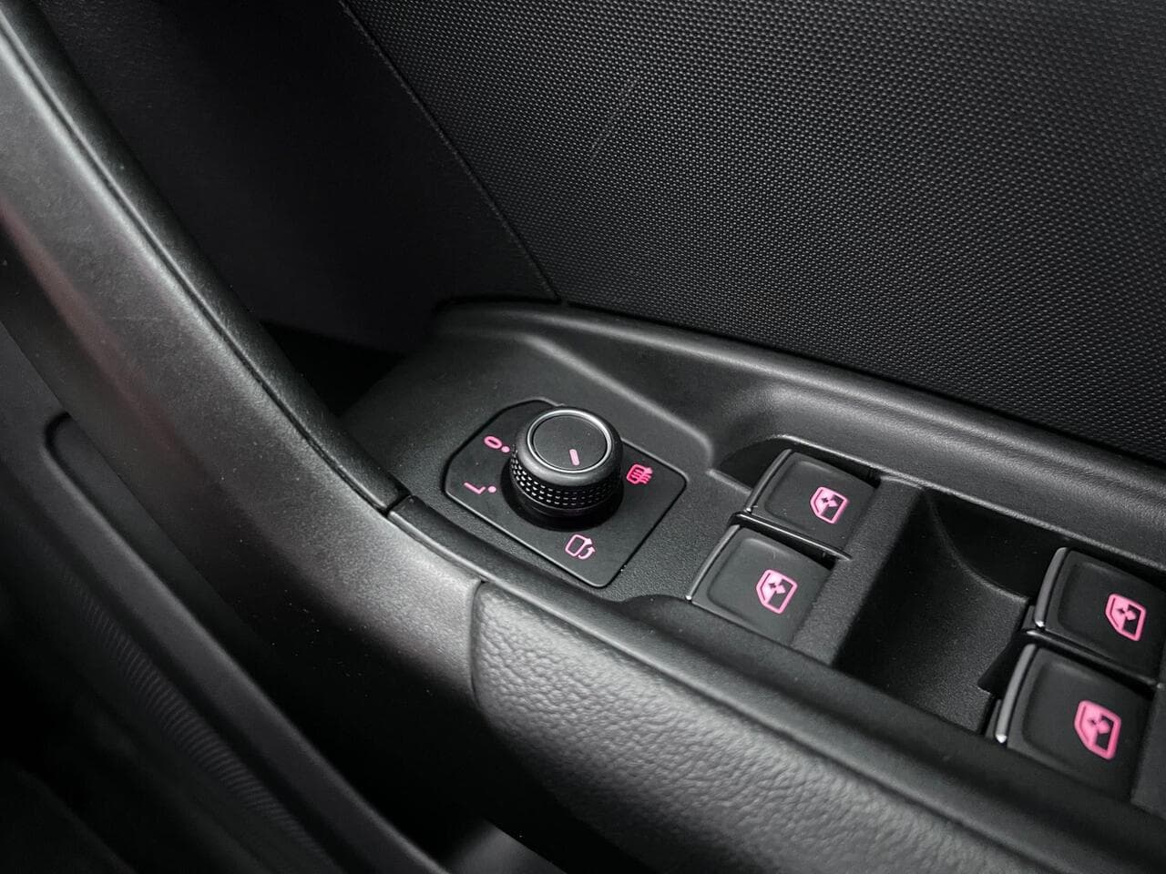 Audi A1 thumbnail Misc Controls