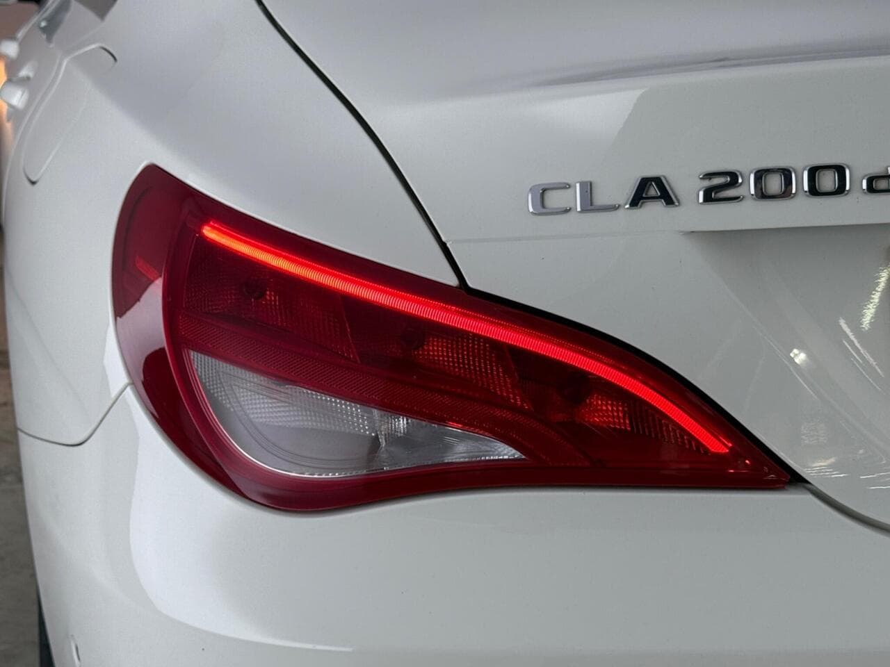 Mercedes-Benz CLA thumbnail Lights Rear
