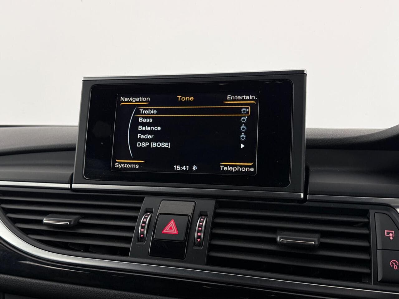 Audi A6 Avant thumbnail Infotainment System