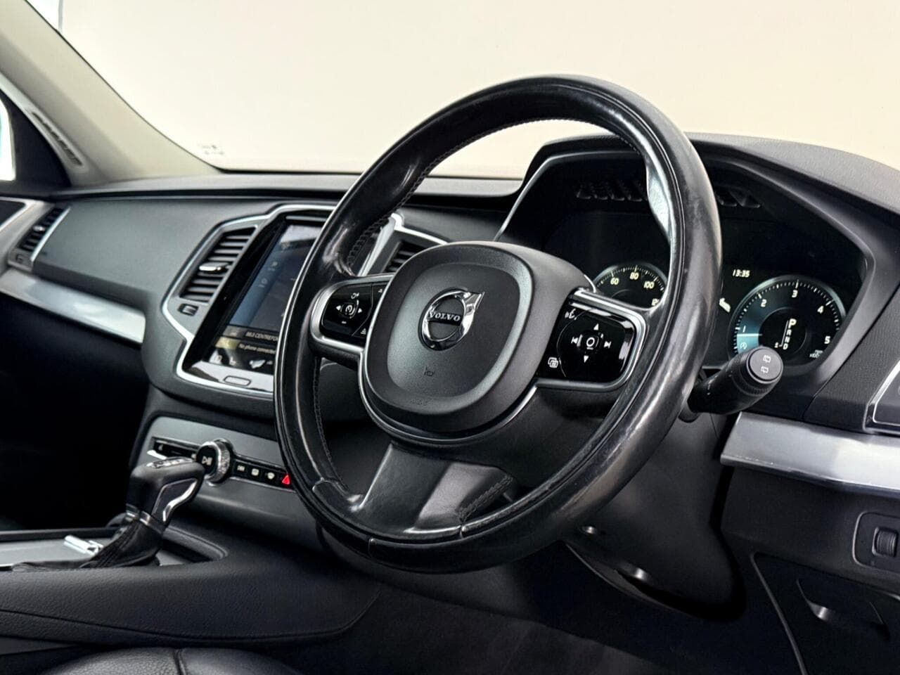 Volvo XC90 thumbnail Interior Front