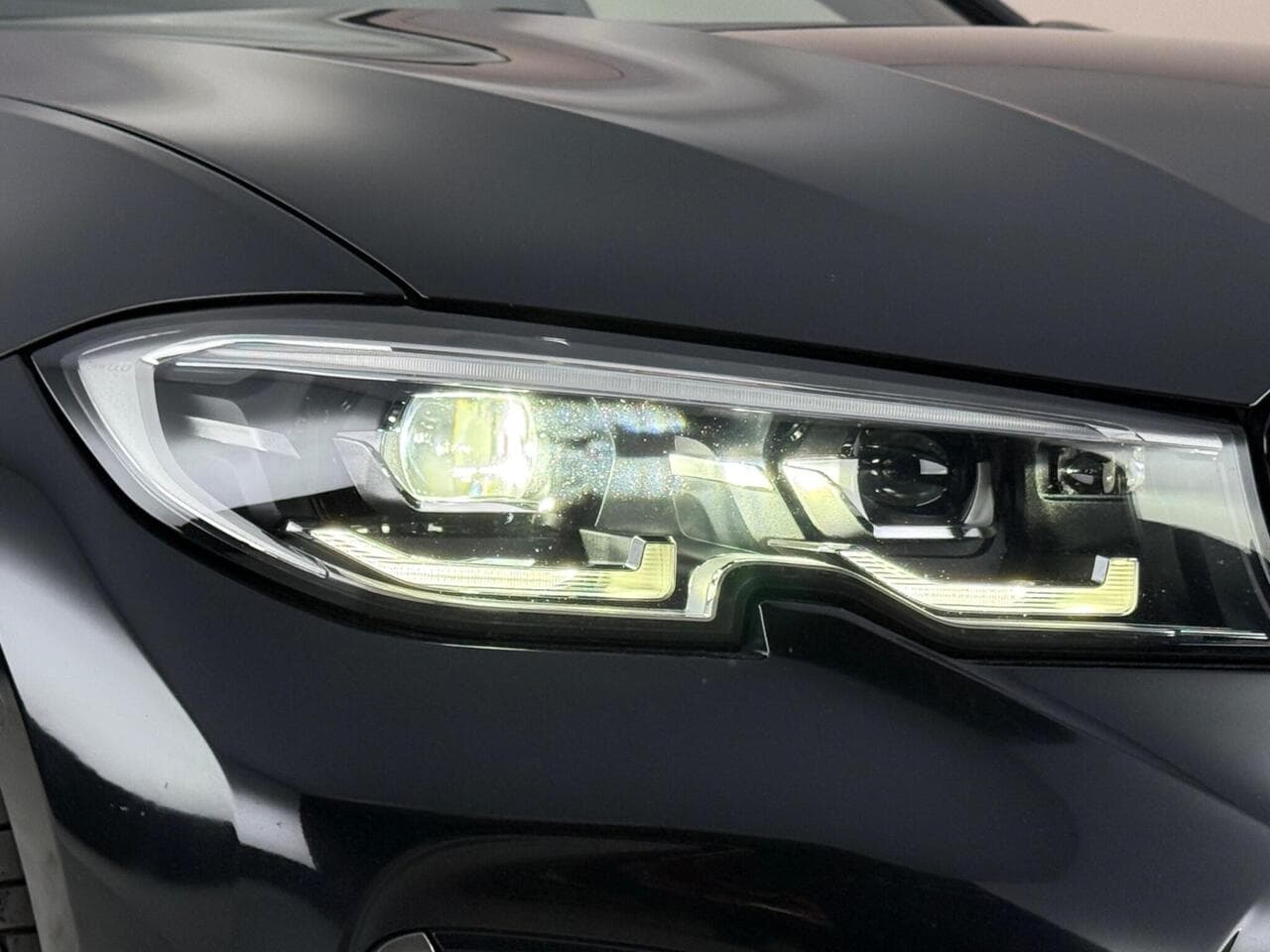 BMW 3 Series thumbnail Lights Front