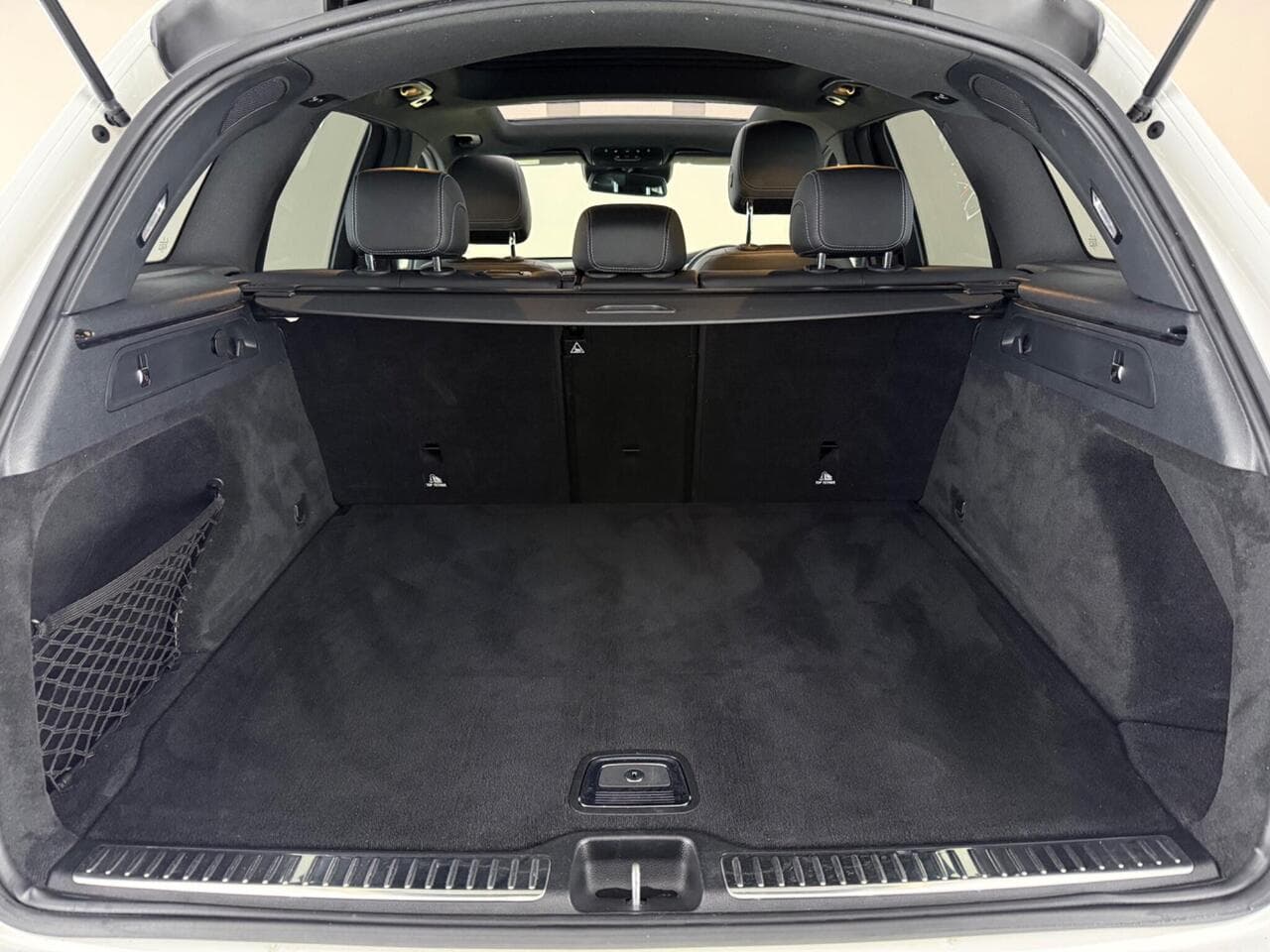 Mercedes-Benz GLC thumbnail Boot