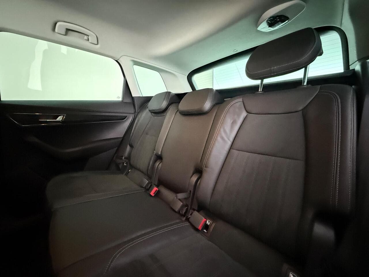 Skoda Karoq thumbnail Seats Rear