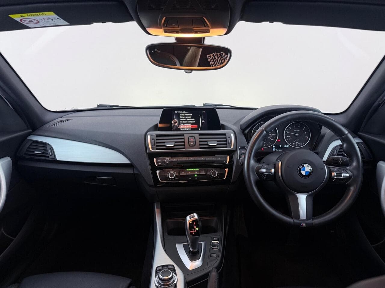 BMW 1 Series thumbnail Interior Front