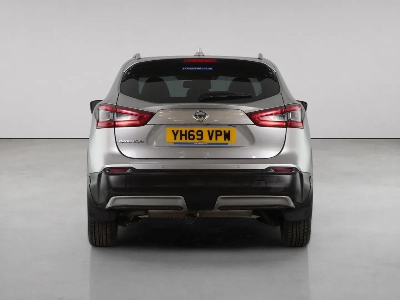 Nissan Qashqai thumbnail Rear