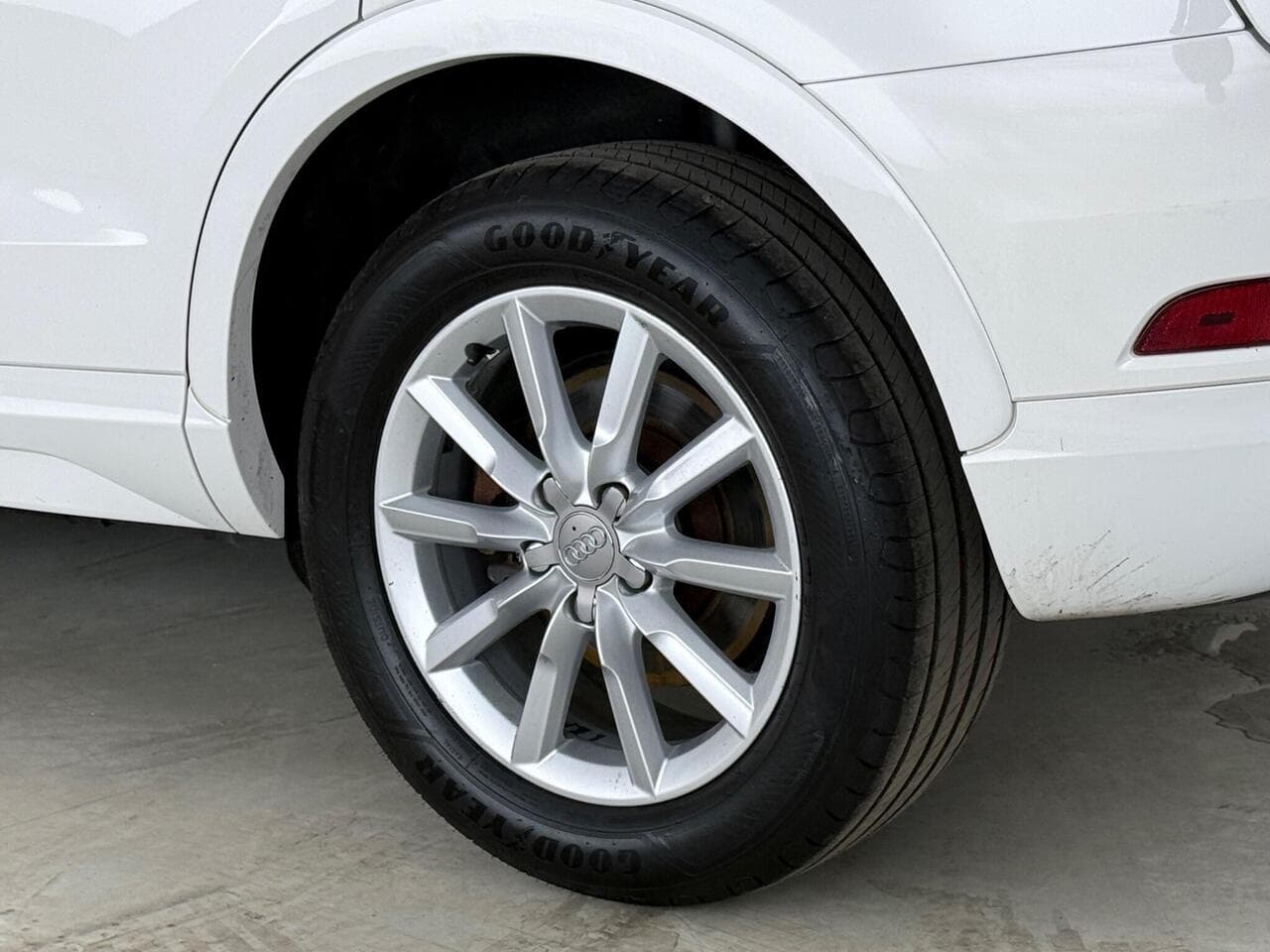 Audi Q3 thumbnail Wheel