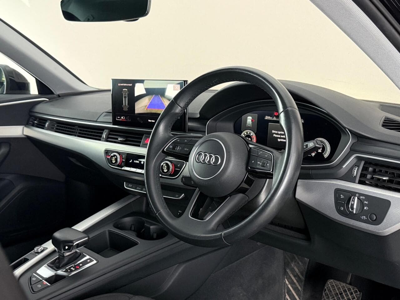 Audi A4 Avant thumbnail Interior Front