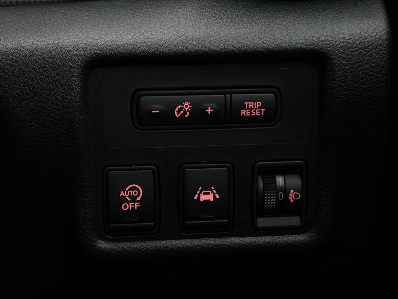 Nissan Micra thumbnail Misc Controls