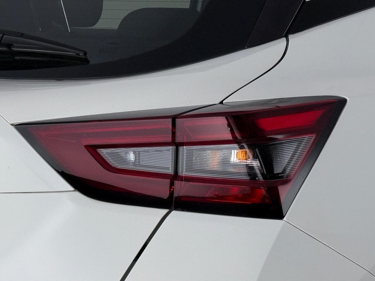 Nissan Juke thumbnail Lights Rear