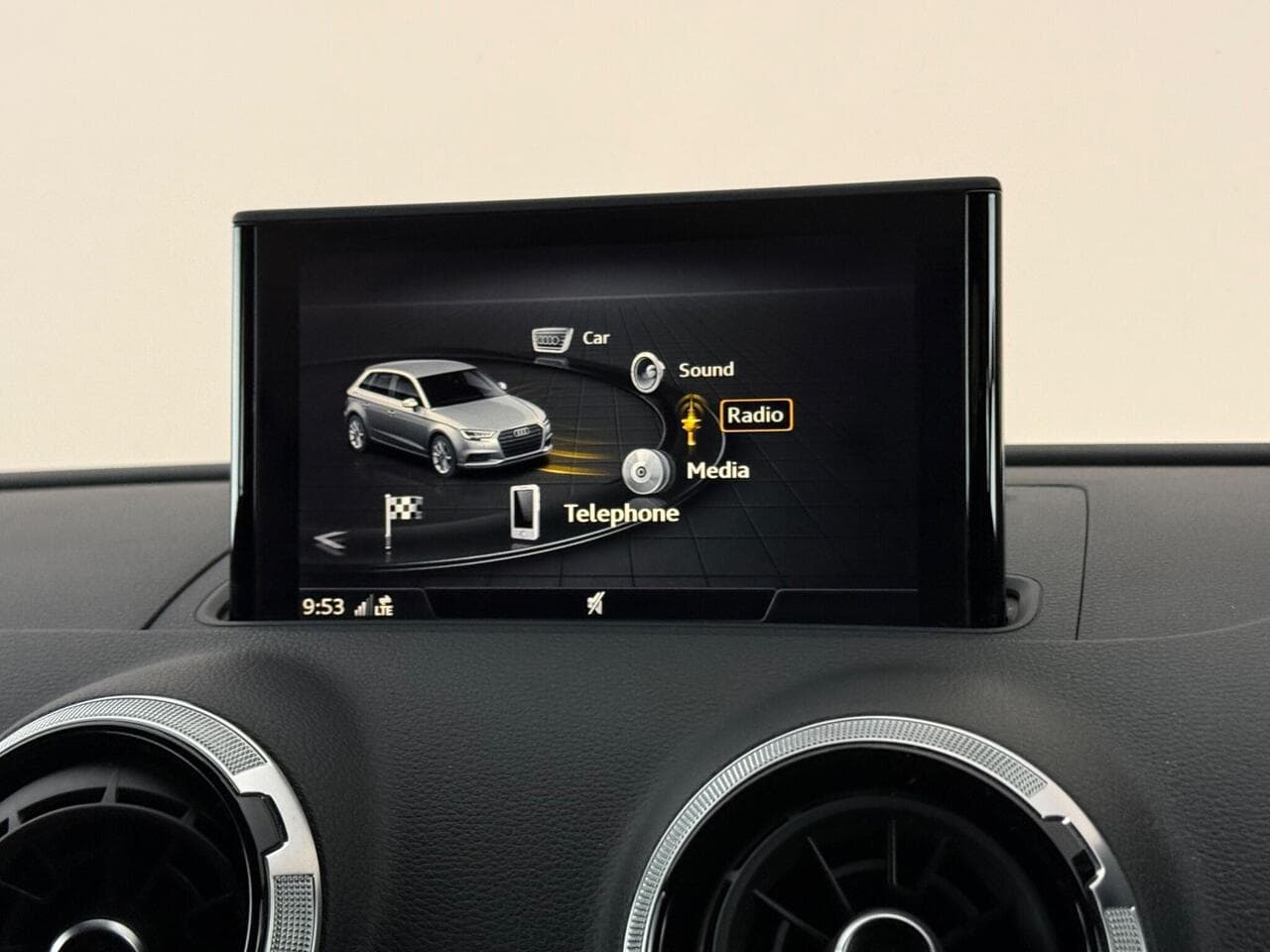 Audi A3 thumbnail Infotainment System