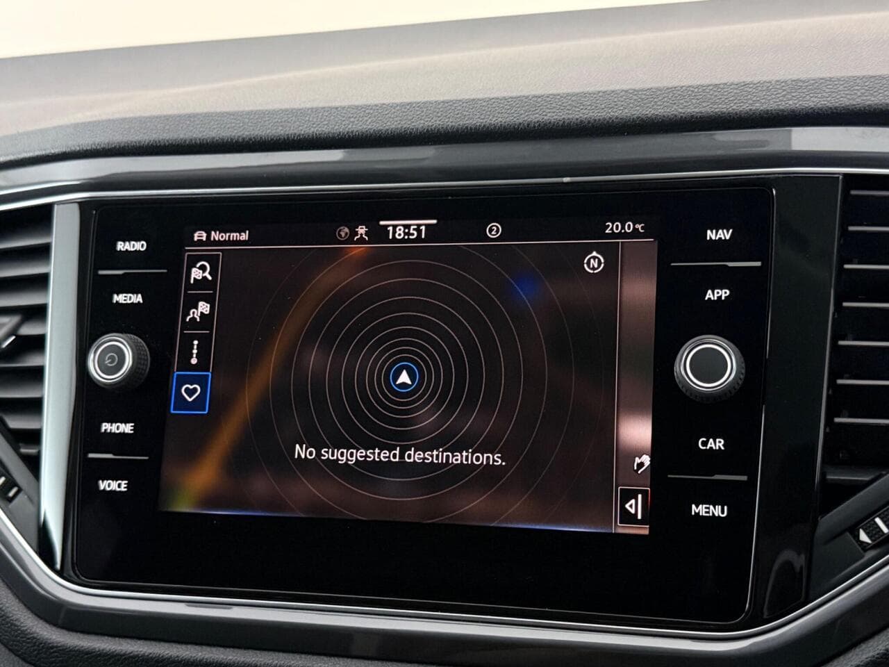Volkswagen T-Roc thumbnail Infotainment System