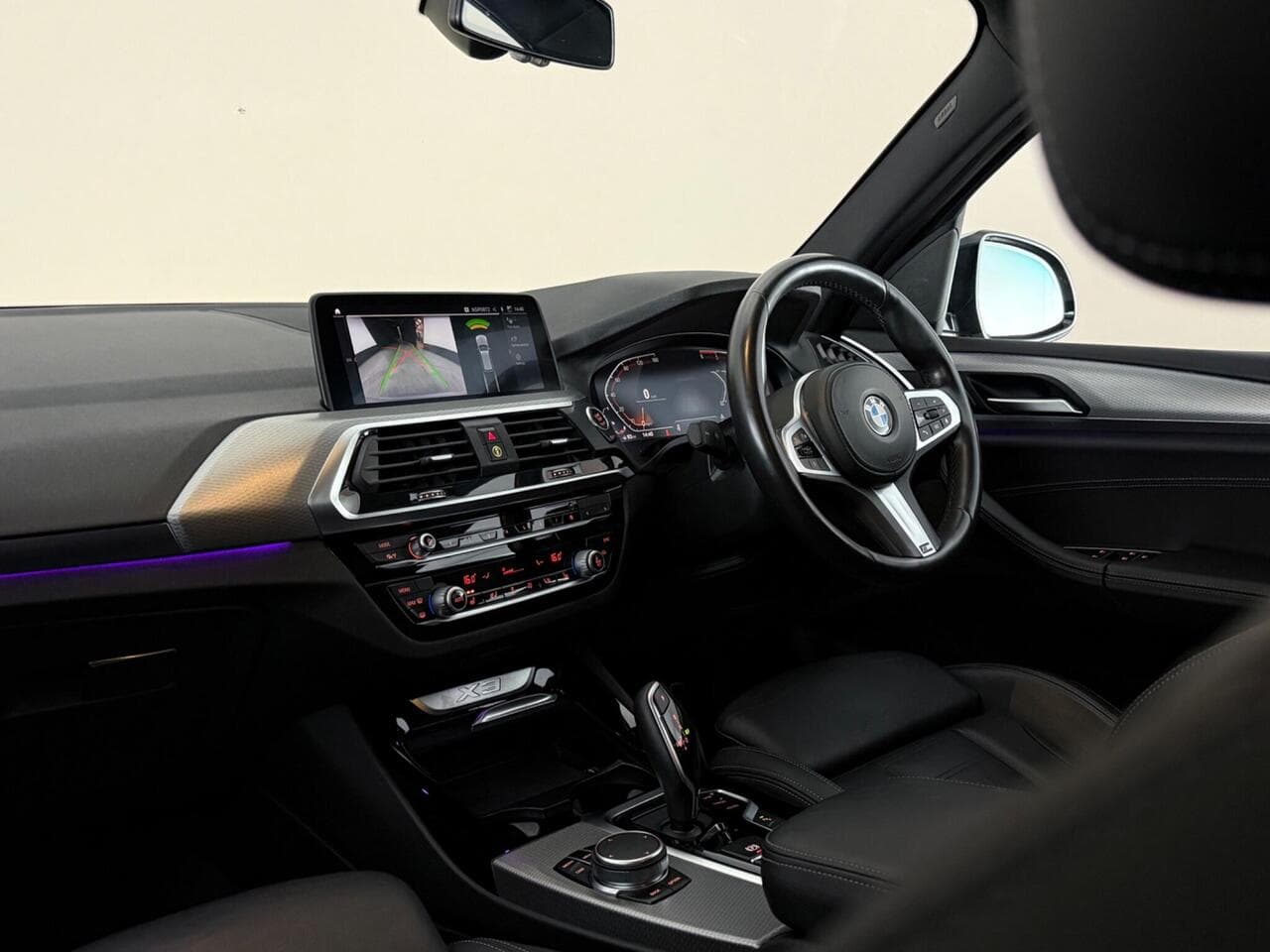 BMW X3 thumbnail Interior Front
