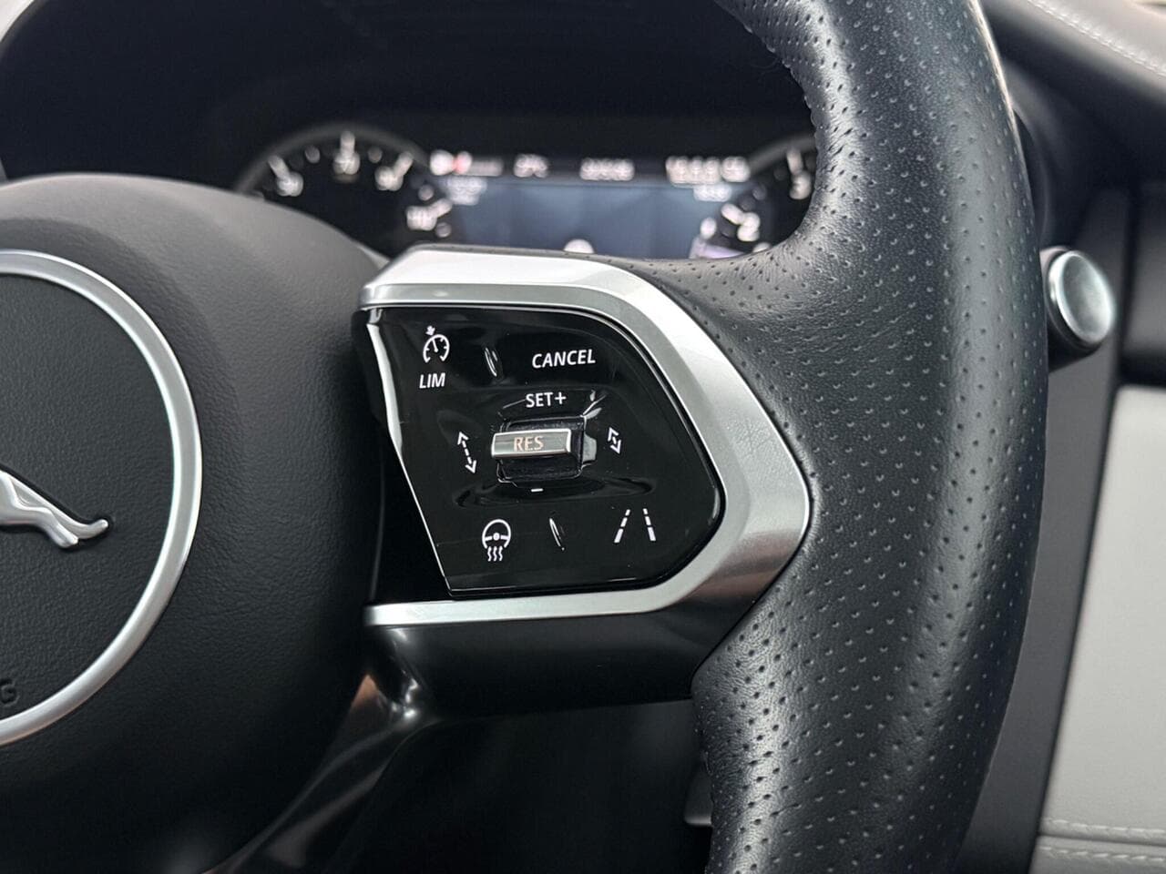 Jaguar E-PACE thumbnail Misc Controls