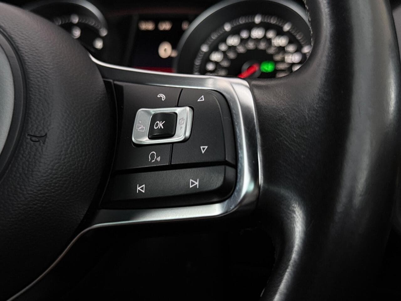 Volkswagen Golf thumbnail Misc Controls