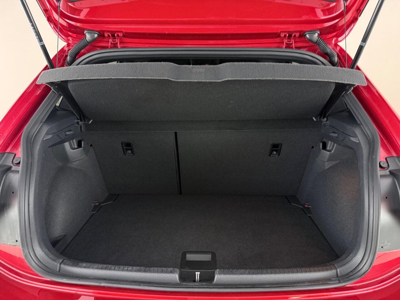 Volkswagen Polo thumbnail Boot