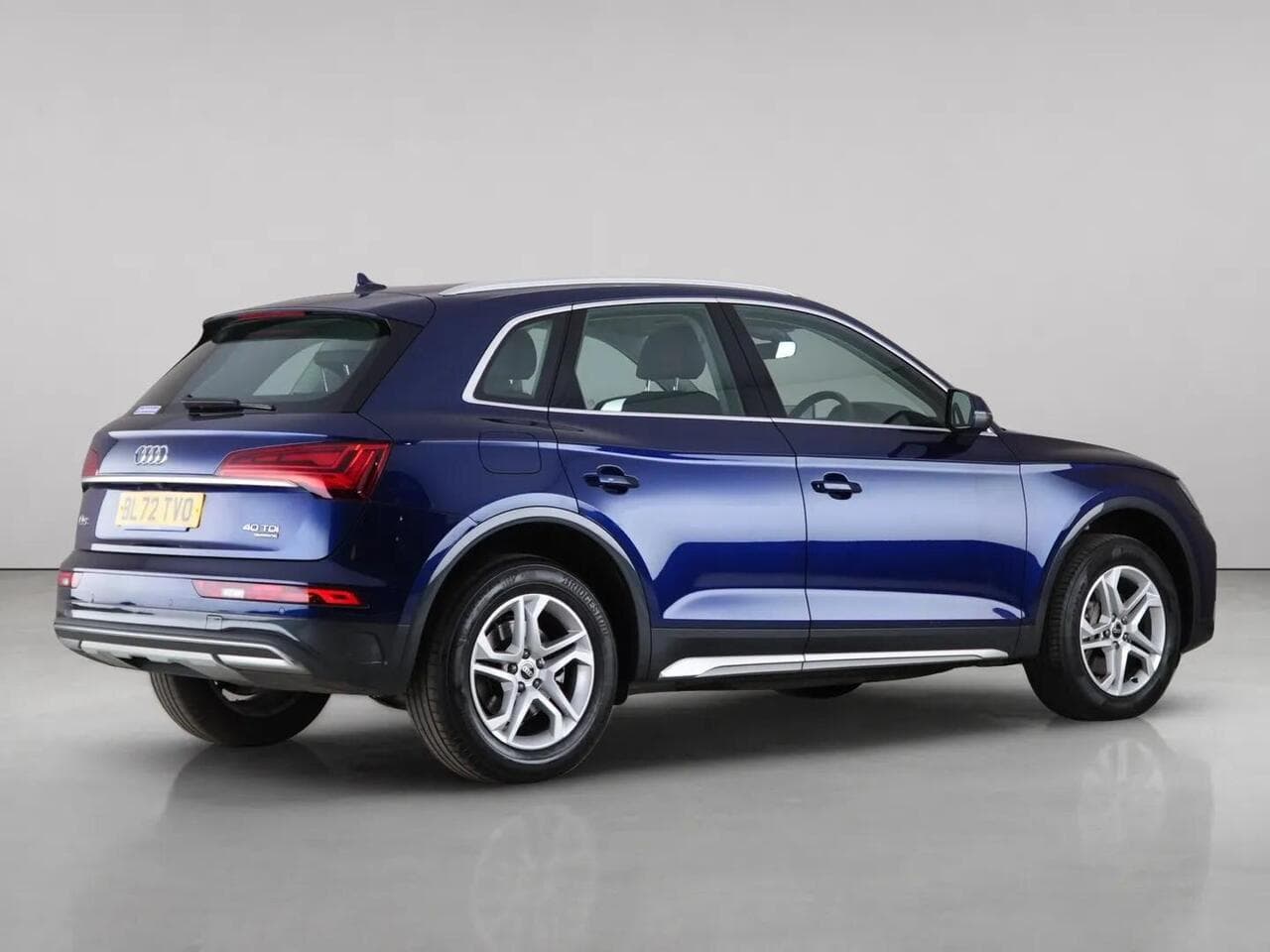 Audi Q5 thumbnail Rear Right