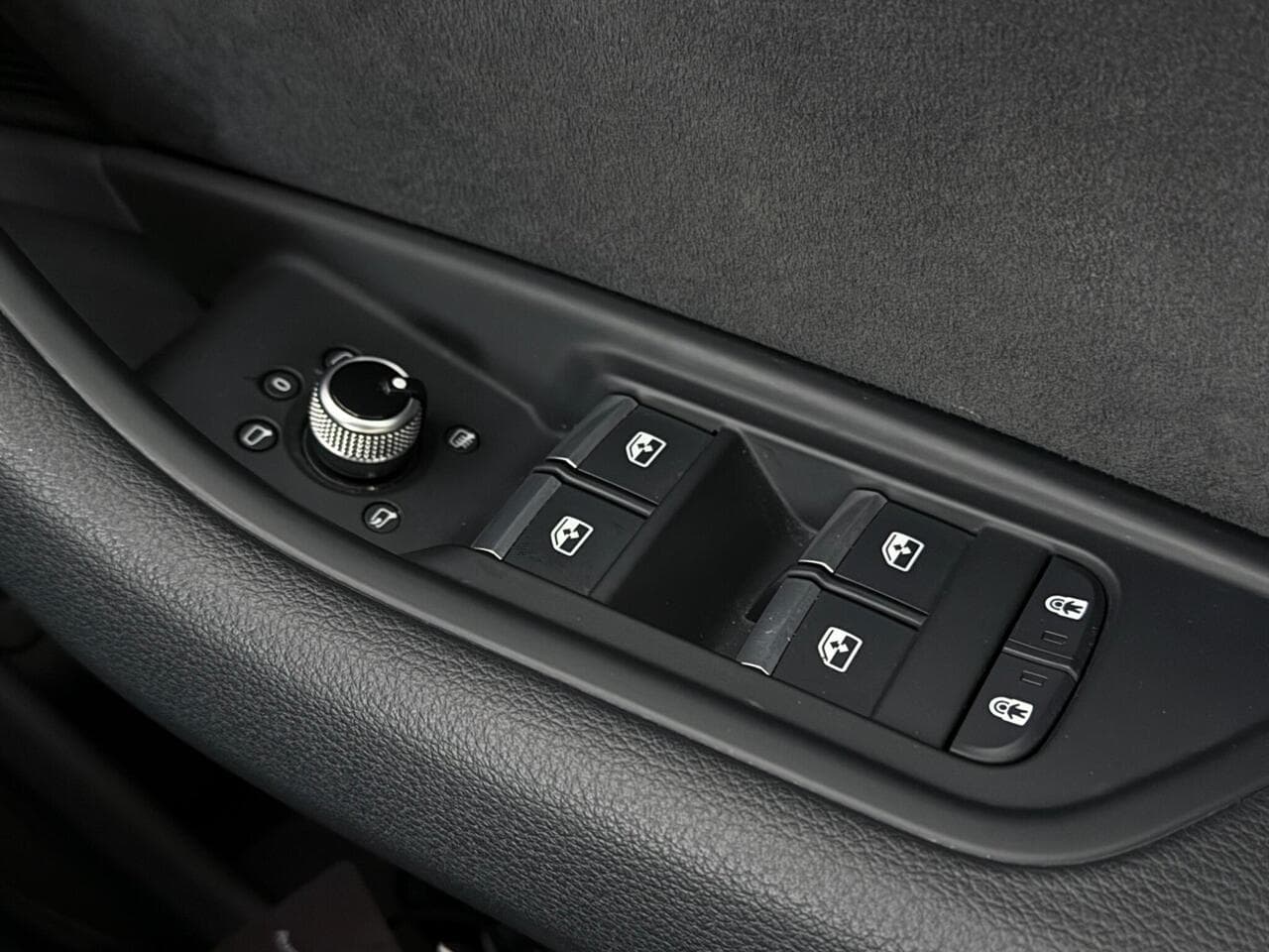 Audi A5 thumbnail Misc Controls