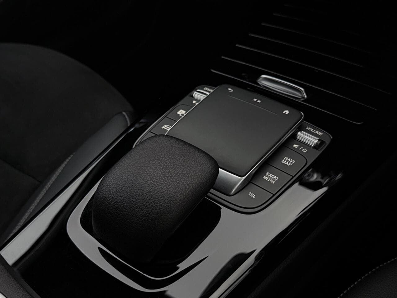 Mercedes-Benz A Class thumbnail Misc Controls
