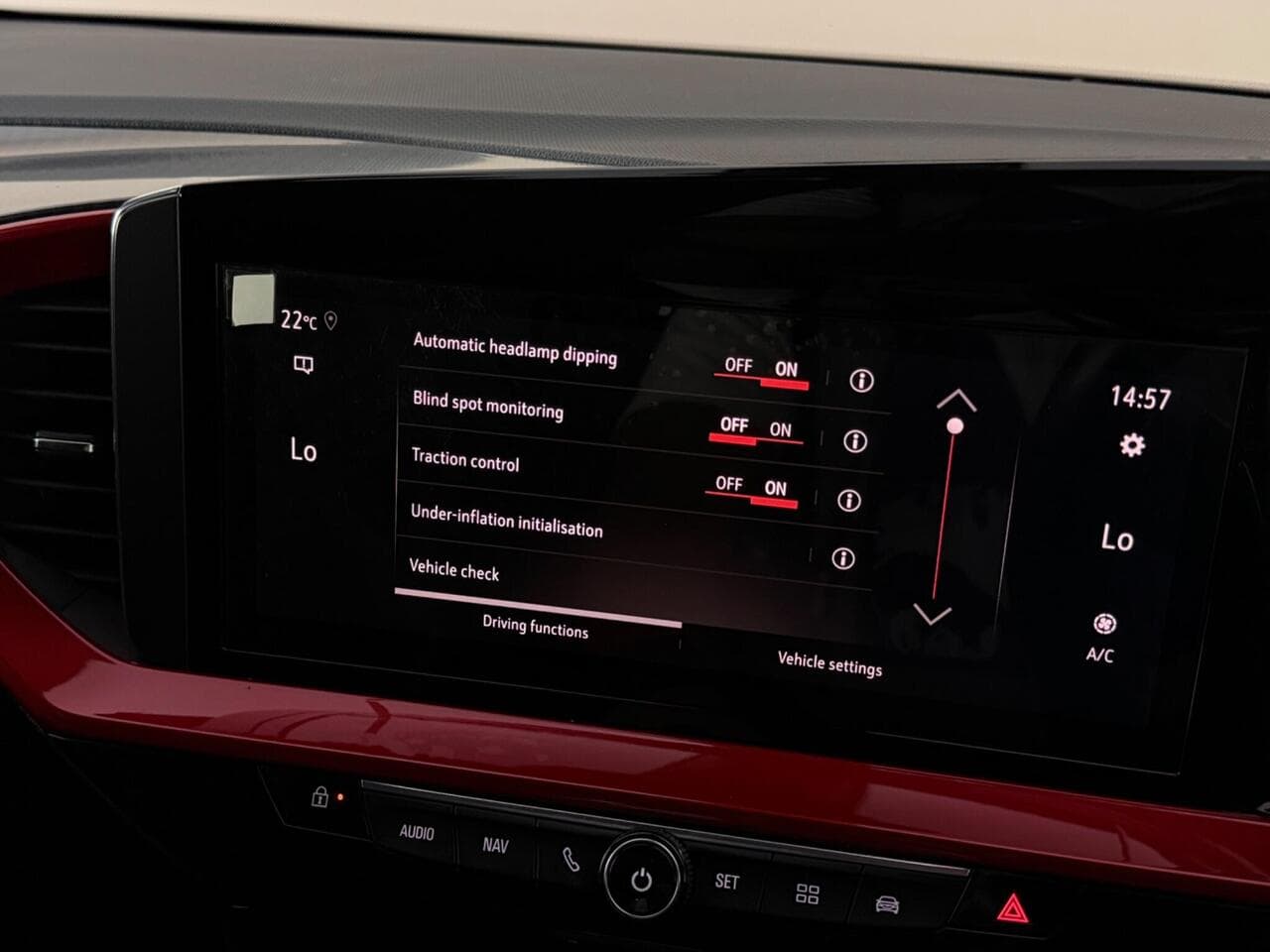 Vauxhall Mokka thumbnail Infotainment System