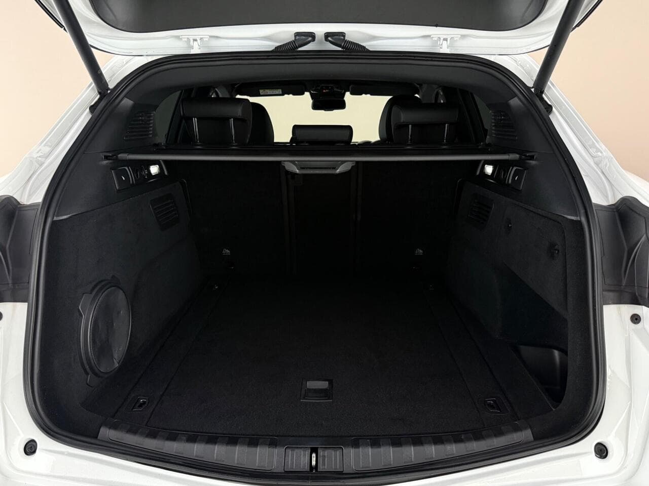 Alfa Romeo Stelvio thumbnail Boot