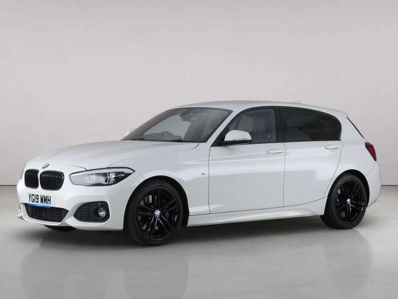 BMW 1 Series thumbnail Front Left