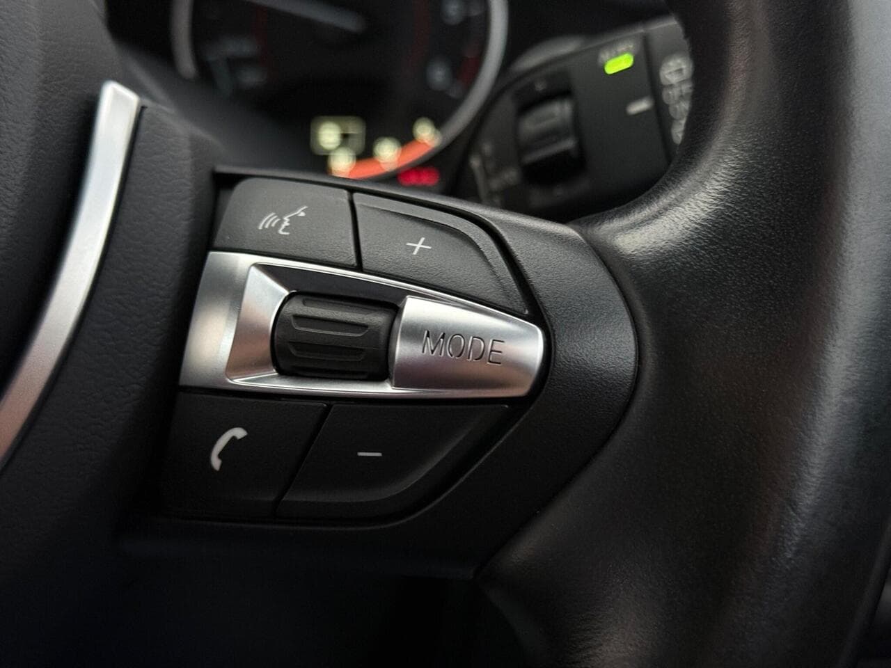 BMW 3 Series thumbnail Misc Controls
