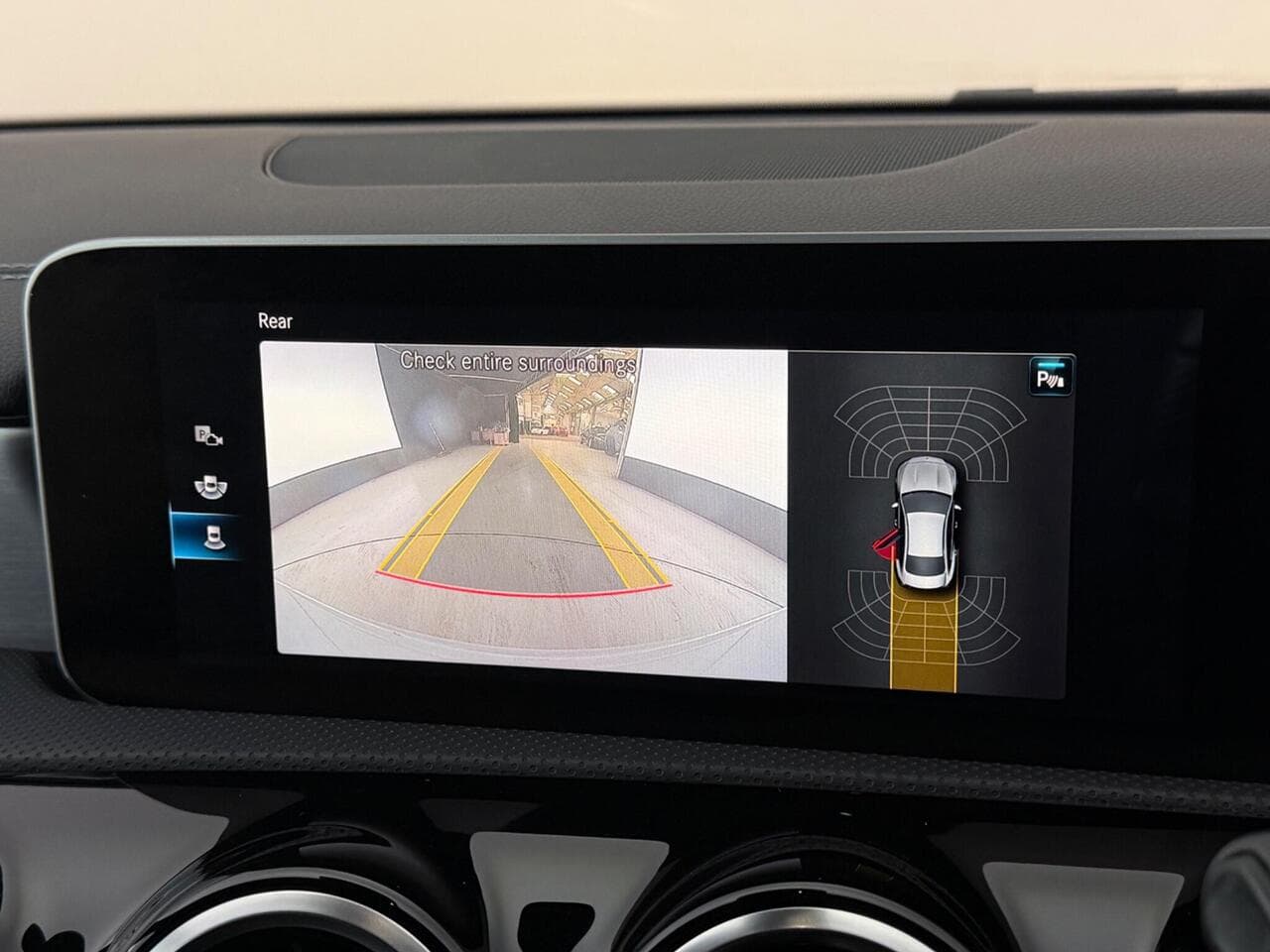 Mercedes-Benz CLA thumbnail Infotainment System