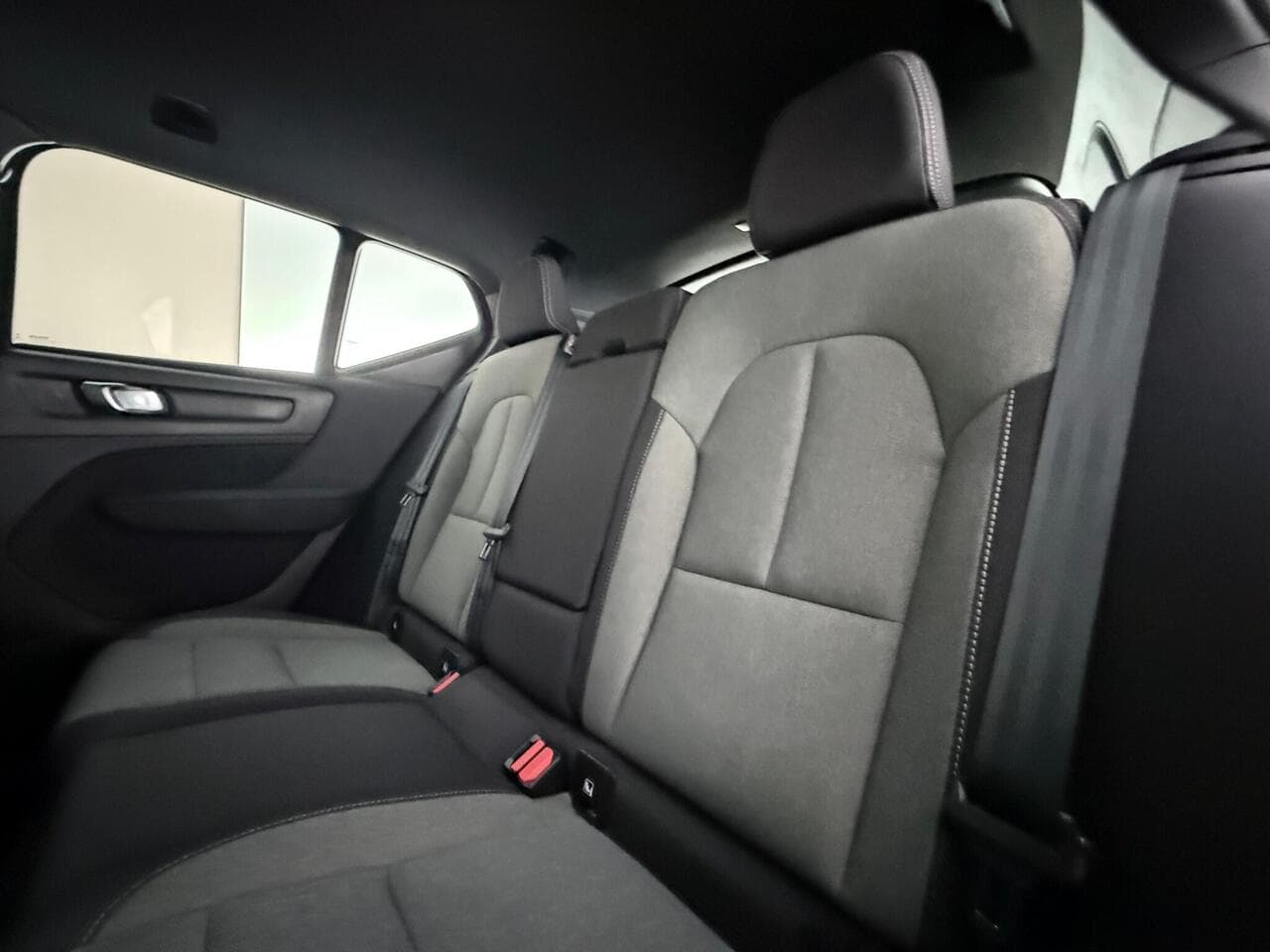 Volvo XC40 thumbnail Seats Rear