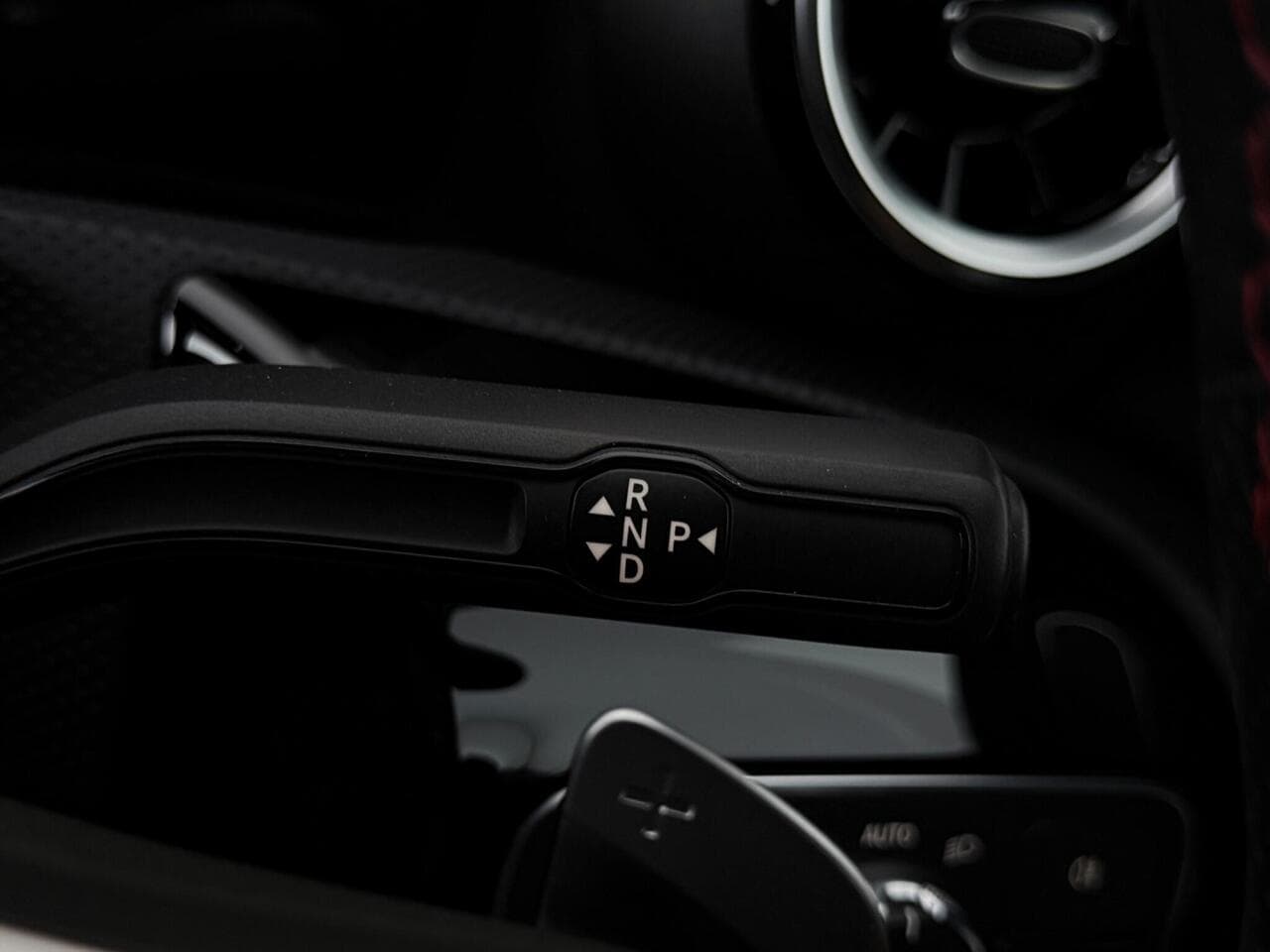 Mercedes-Benz A Class thumbnail Misc Controls