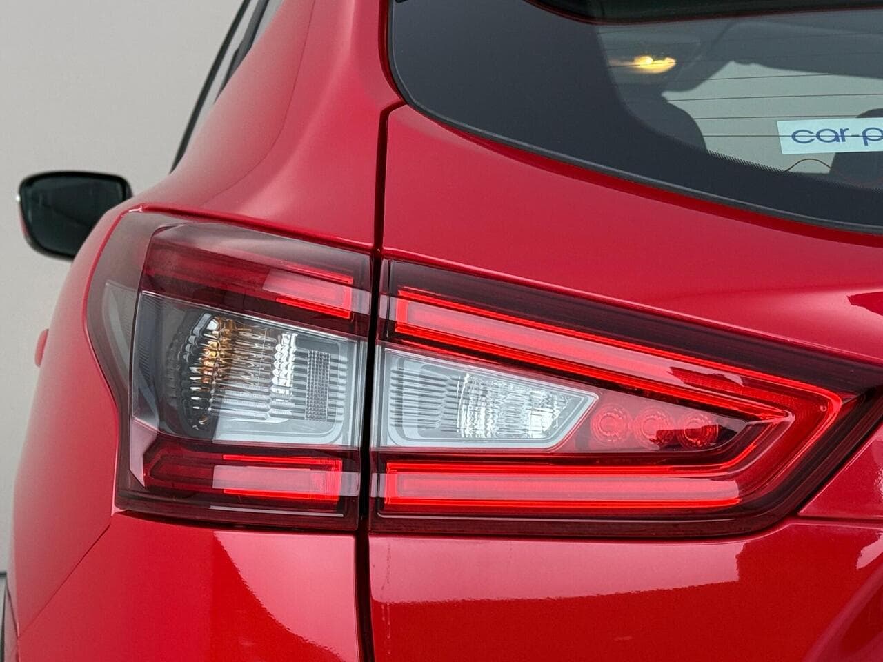 Nissan Qashqai thumbnail Lights Front