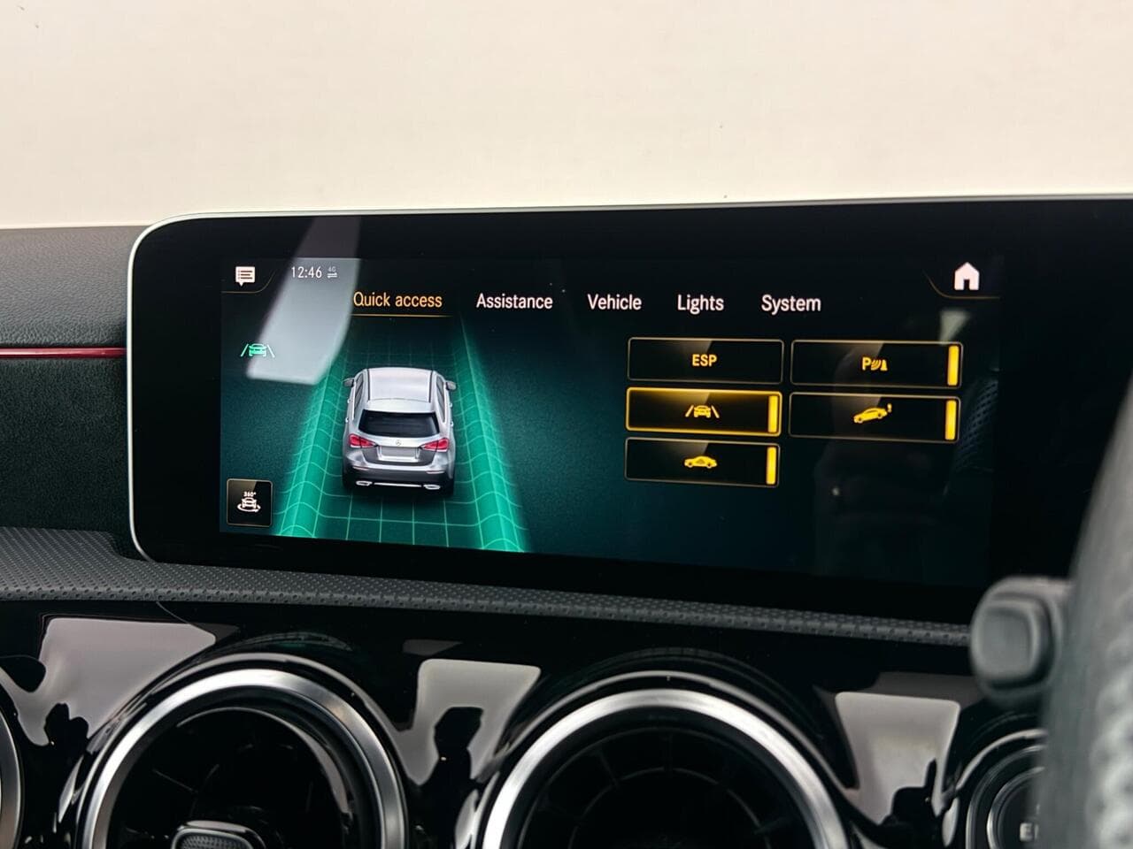 Mercedes-Benz A Class thumbnail Infotainment System