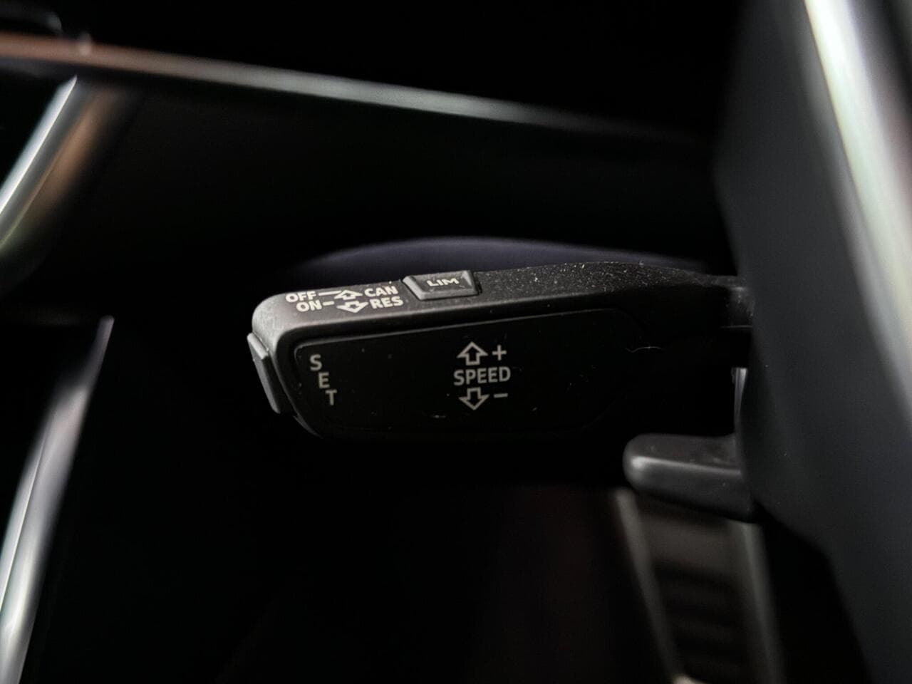 Audi A6 Saloon thumbnail Misc Controls