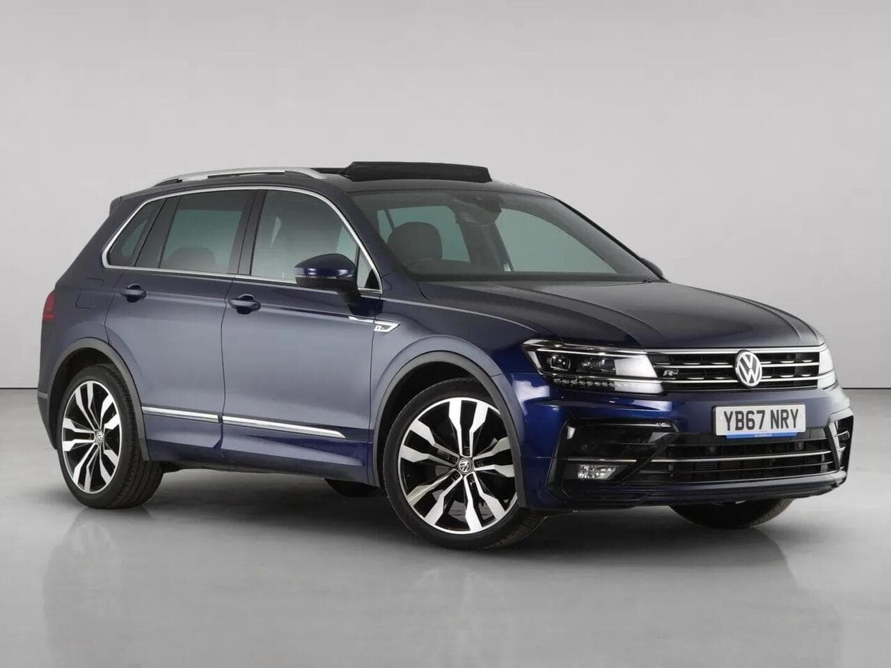 Volkswagen Tiguan - Volkswagen Tiguan 2.0 TDI R-Line SUV 5dr Diesel Manual 4Motion Euro 6 (s/s) (150 ps)