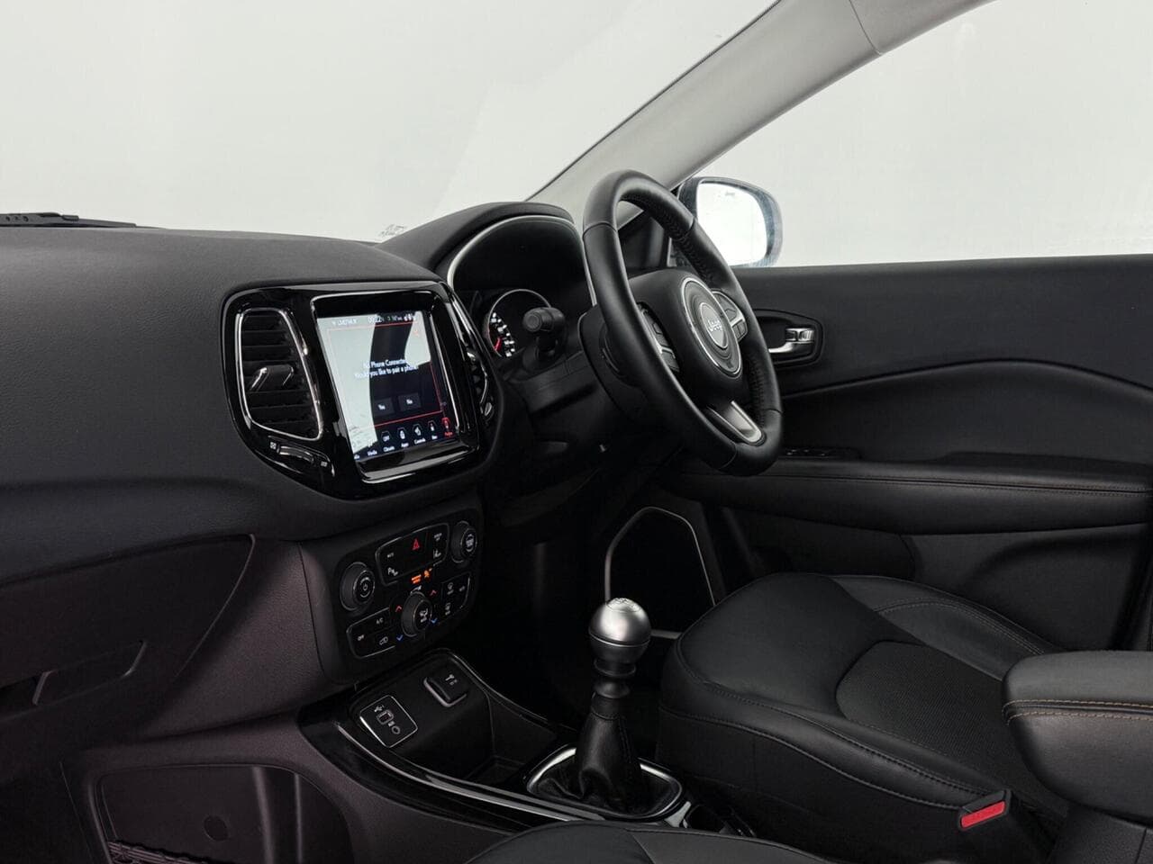 Jeep Compass thumbnail Interior Front