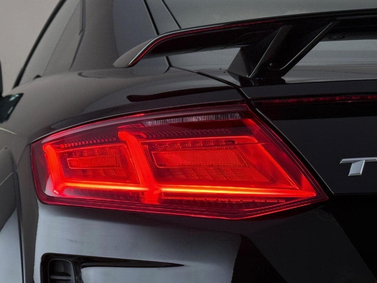 Audi TTS thumbnail Lights Rear