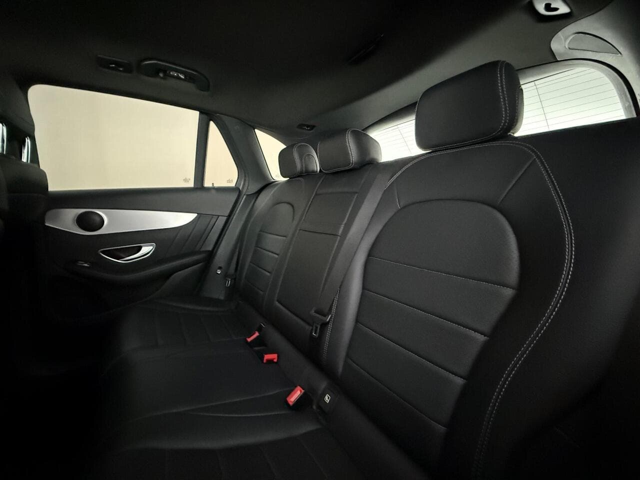 Mercedes-Benz GLC thumbnail Seats Rear