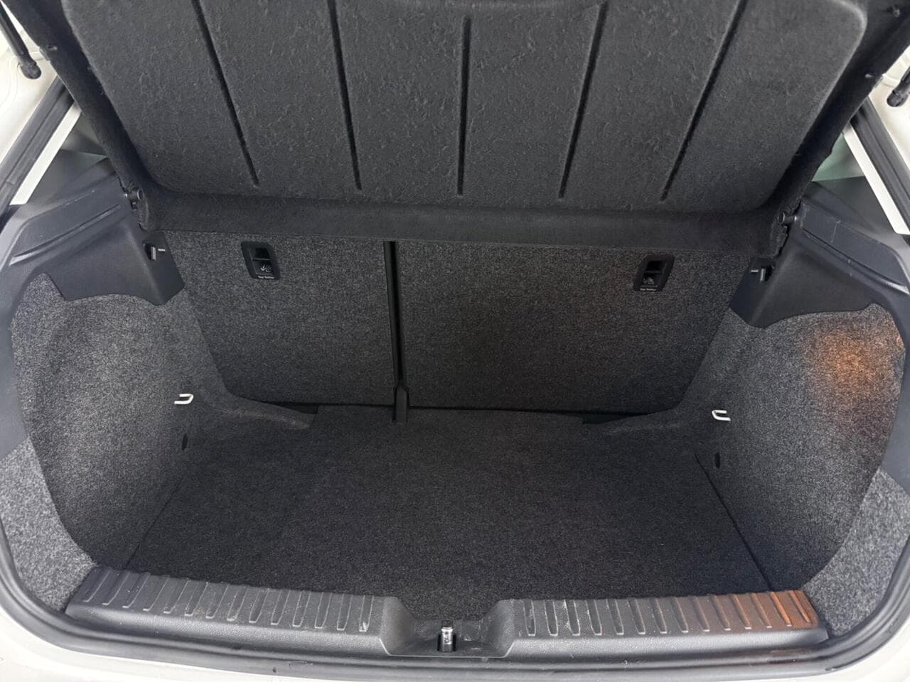 SEAT Ibiza thumbnail Boot