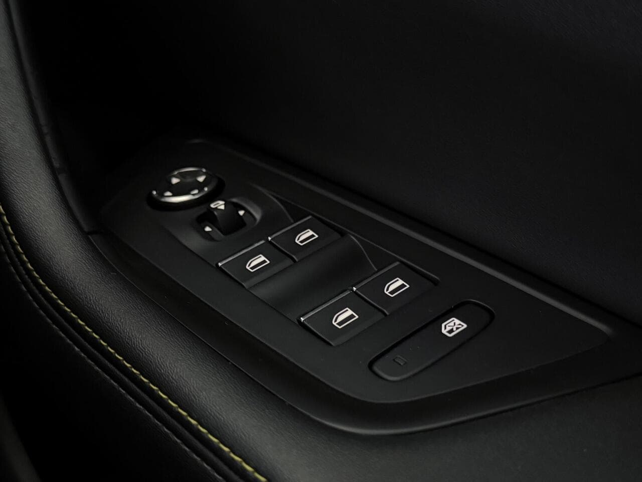 Peugeot 508 SW thumbnail Misc Controls