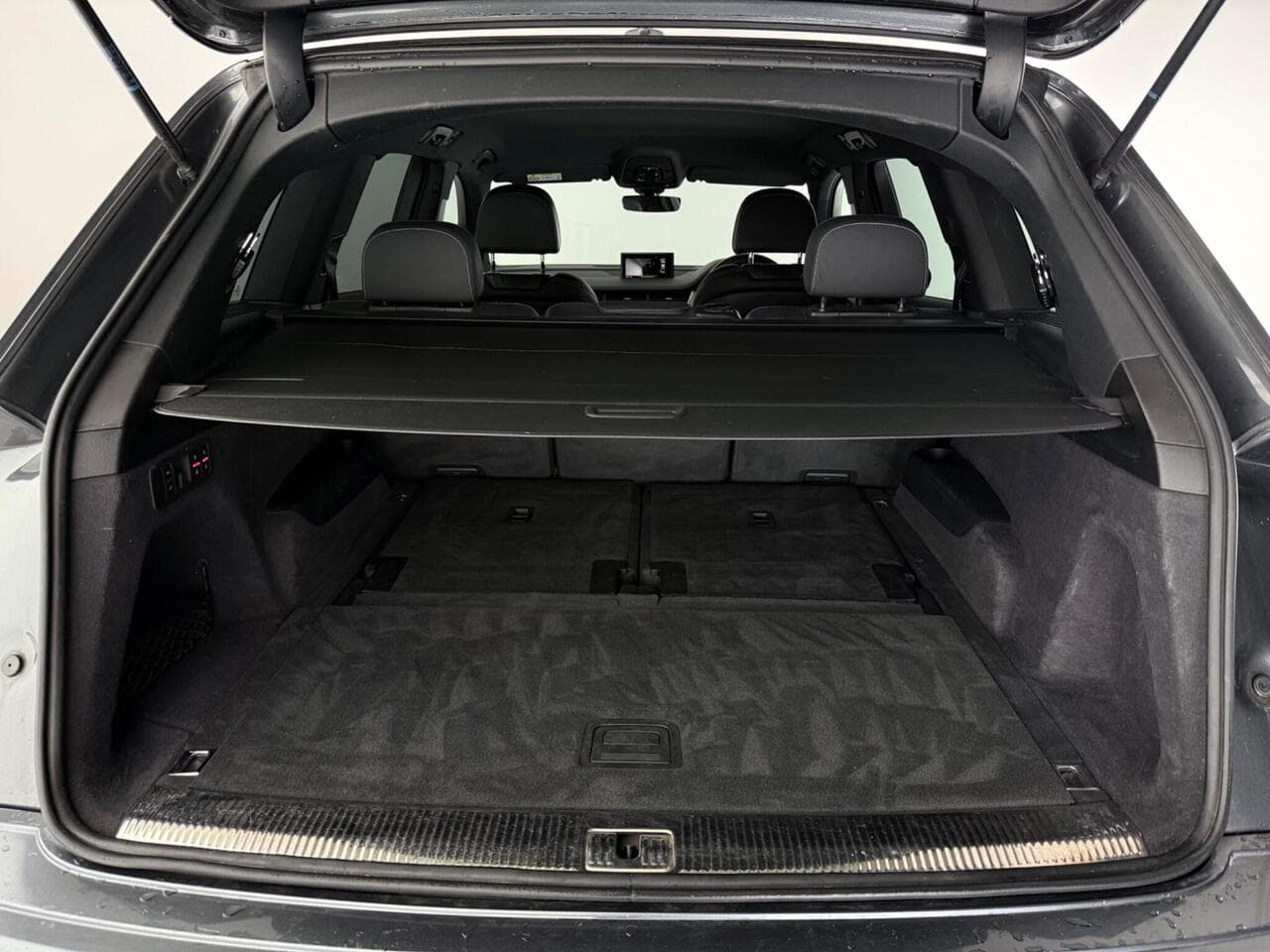 Audi Q7 thumbnail Boot
