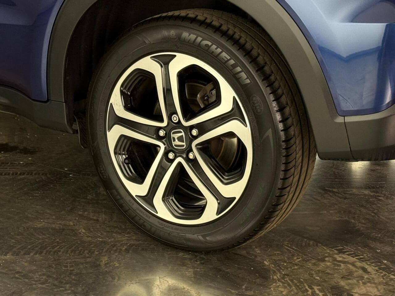Honda HR-V thumbnail Wheel