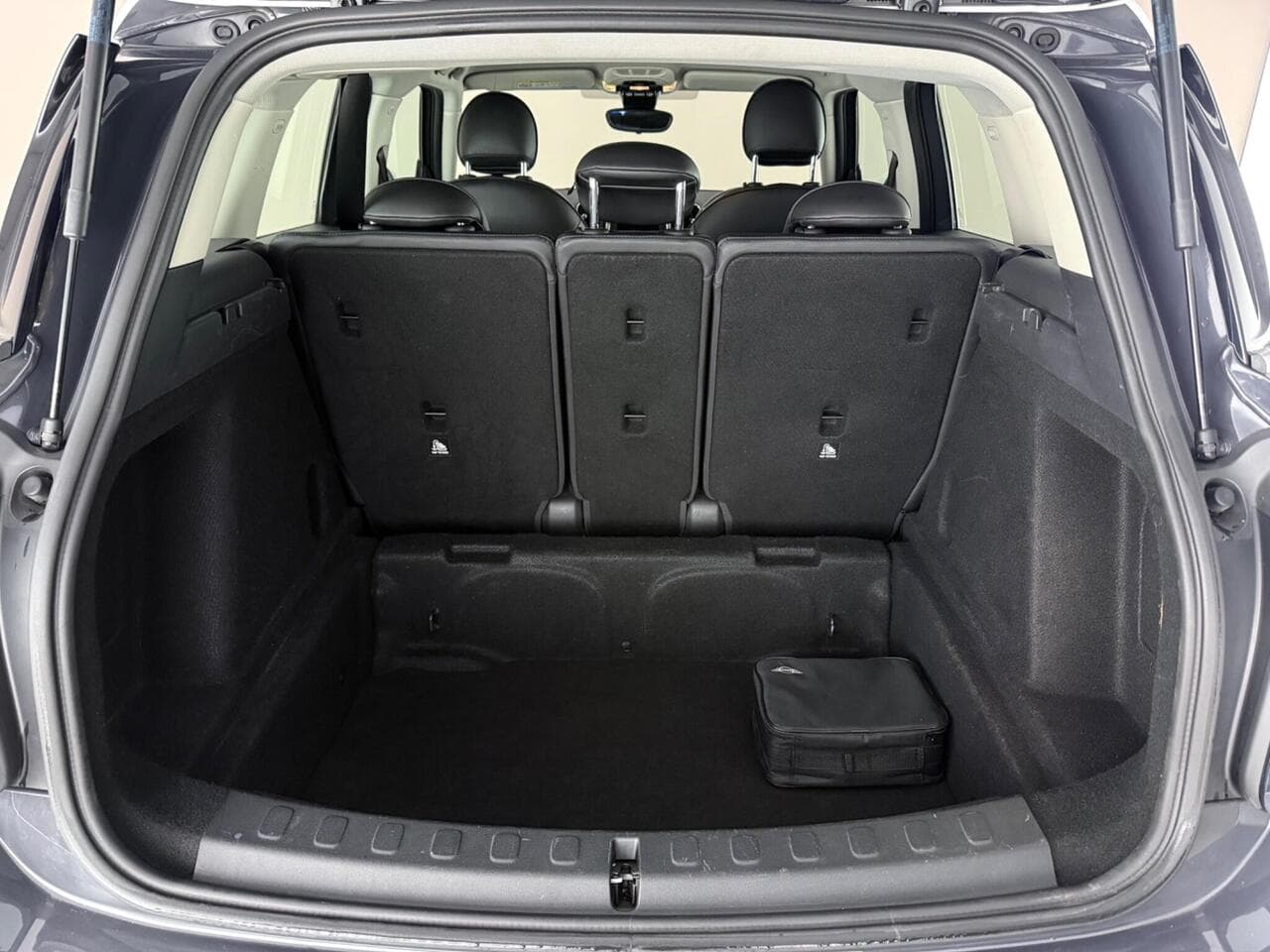 MINI Countryman thumbnail Boot