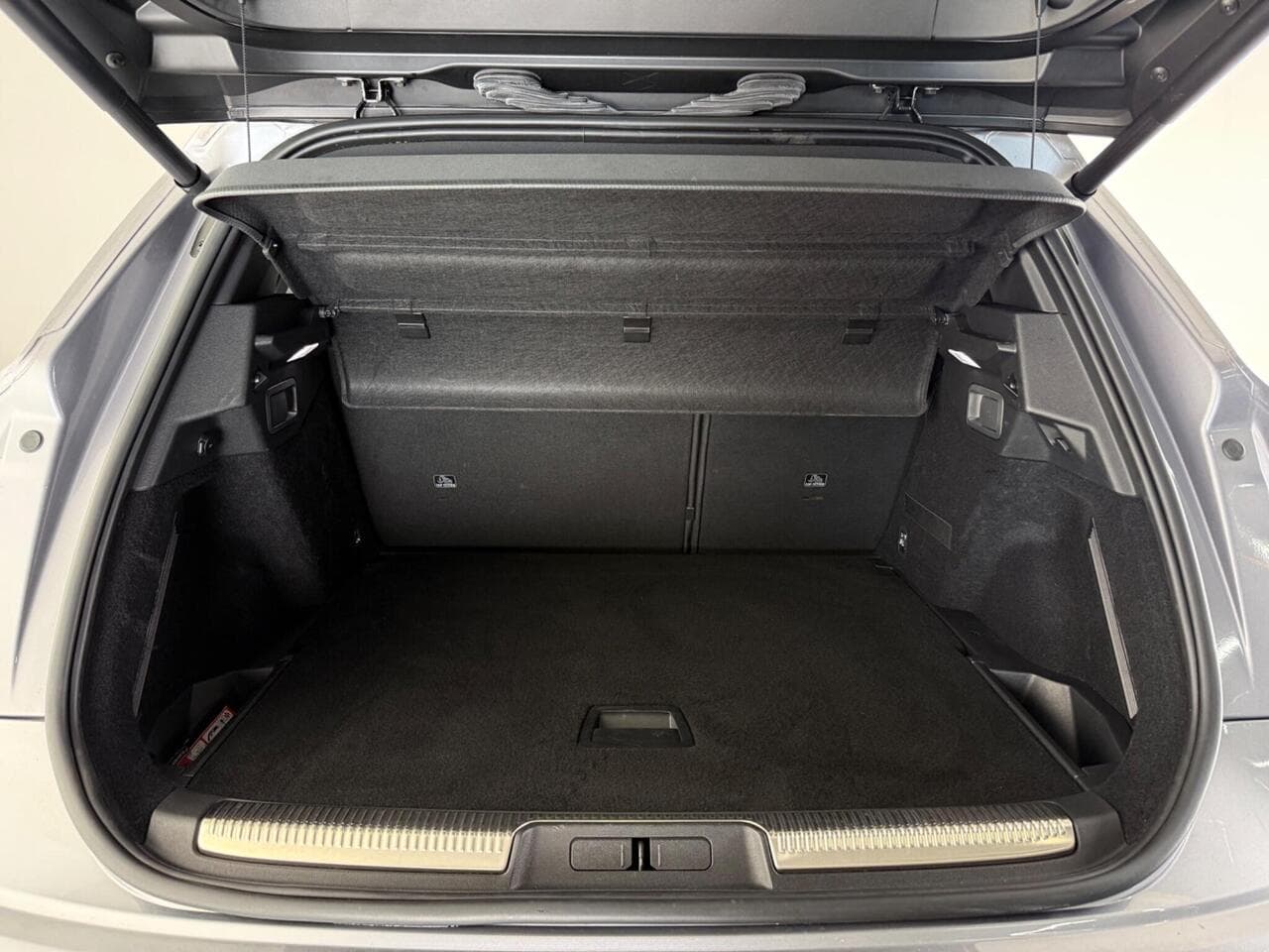 DS AUTOMOBILES DS 7 CROSSBACK thumbnail Boot