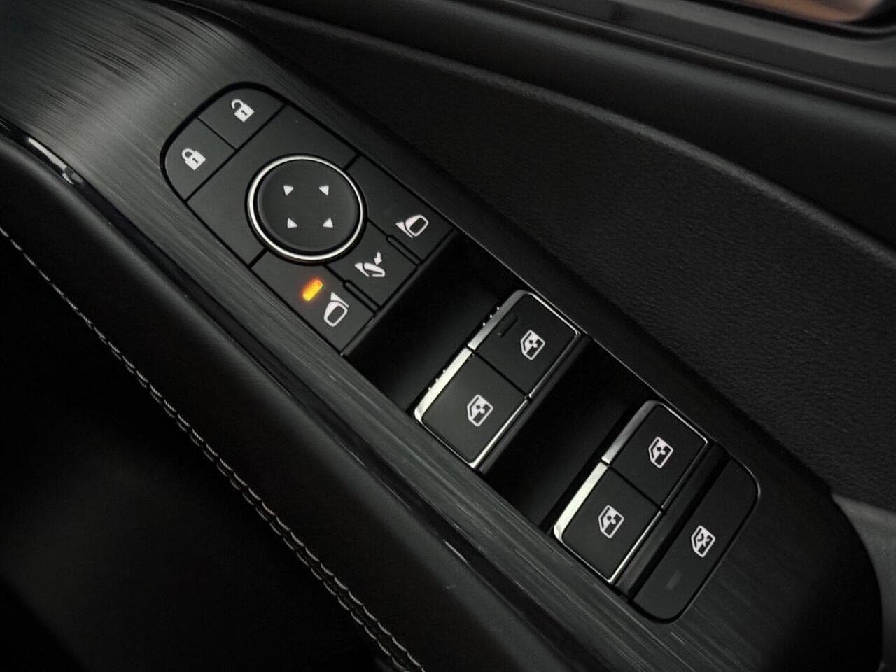 Nissan Qashqai thumbnail Misc Controls