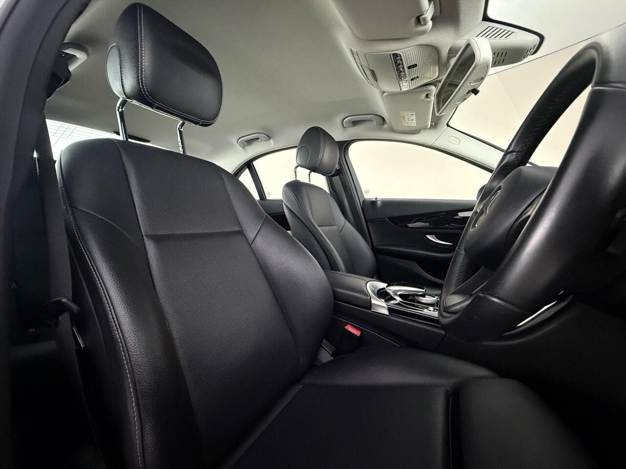 Mercedes-Benz C Class thumbnail Seat Driver